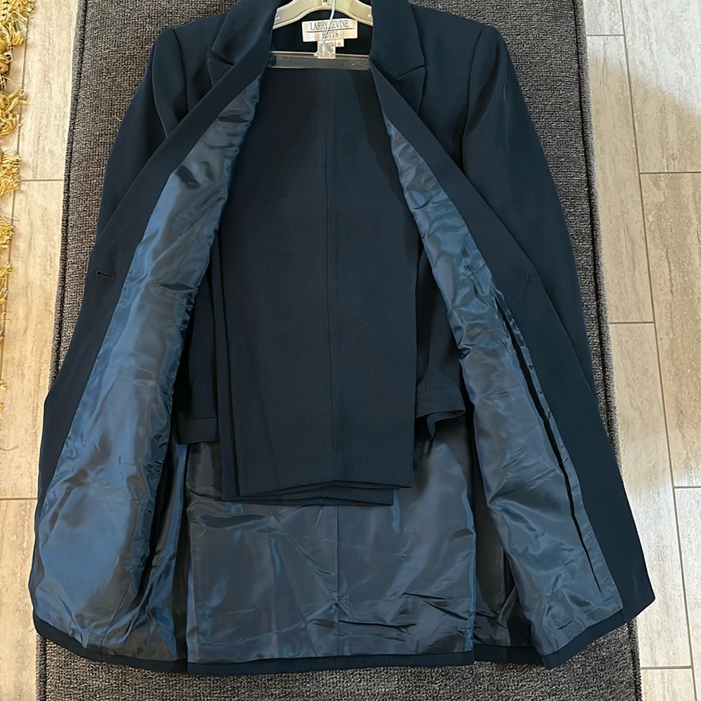 Gorgeous 2-Piece Larry Levine Suits - Picture 2 of 7